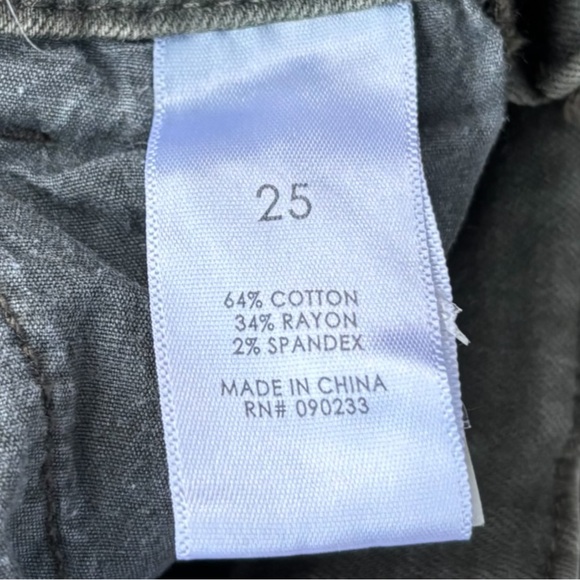 Kendall + Kylie Women’s Olive Green Cargo Overalls With Utility Pocket Size 25 - Picture 7 of 9